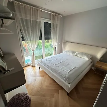Villa Valamar Elite Seafront Luxury With Private Pool