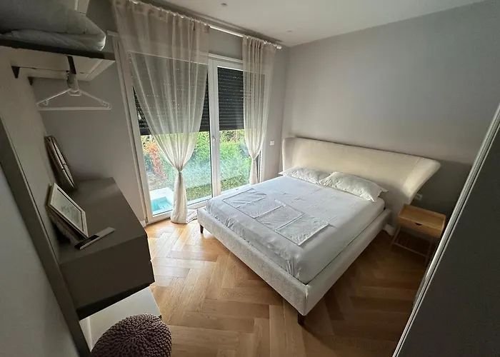 Villa Valamar Elite Seafront Luxury With Private Pool